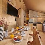 Οργανωμένο κάμπινγκ Park Glamping