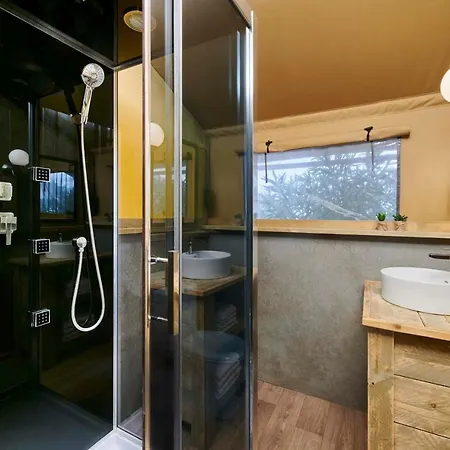 Park Glamping Умаг